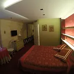 Hotel Le Relais Médicis Parigi