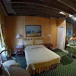 Hotel Le Relais Médicis 4*