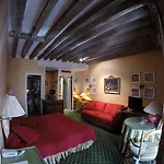 Le Relais Médicis Parigi
