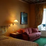 Le Relais Médicis Hotel 4*