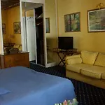 Le Relais Médicis Hotel Parigi