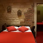 Le Relais Médicis 4* Parigi