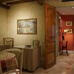 Hotel Le Relais Médicis Parigi