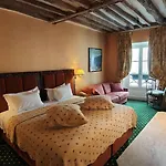 Le Relais Médicis Parigi