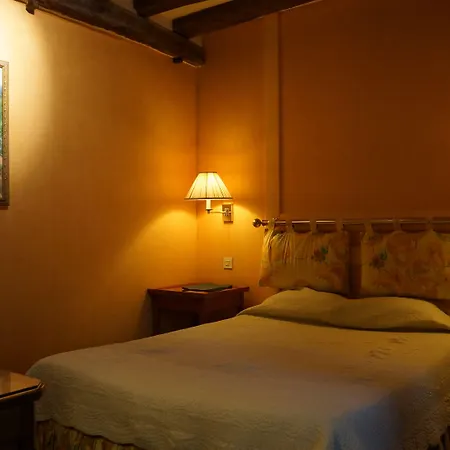 Hotel Le Relais Medicis 4*